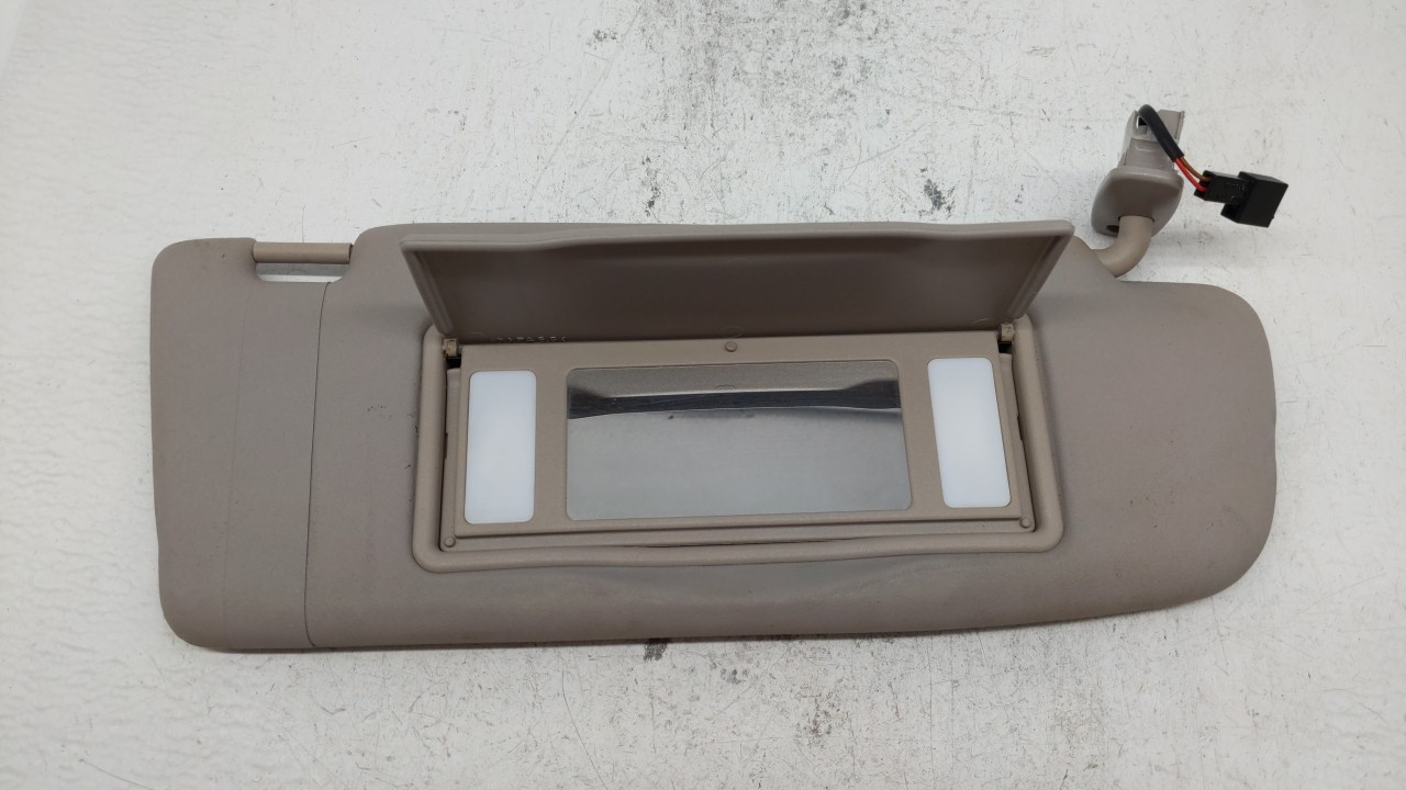 Picture of 1999 Audi A4 Passenger Sun Visor Mirror Right Sunvisor Gray 198593