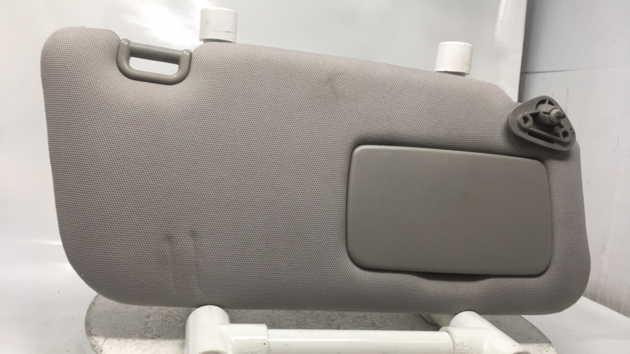 2003-2005 Subaru Forester Passenger Sun Visor Mirror Right Sunvisor 20006 - Oemusedautoparts1.com