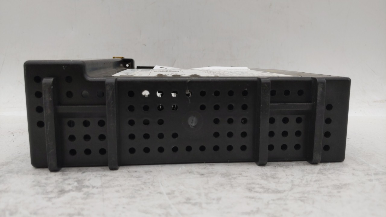 2015-2015 Gmc Yukon Am Fm Cd Player Radio Receiver 202588 - Oemusedautoparts1.com