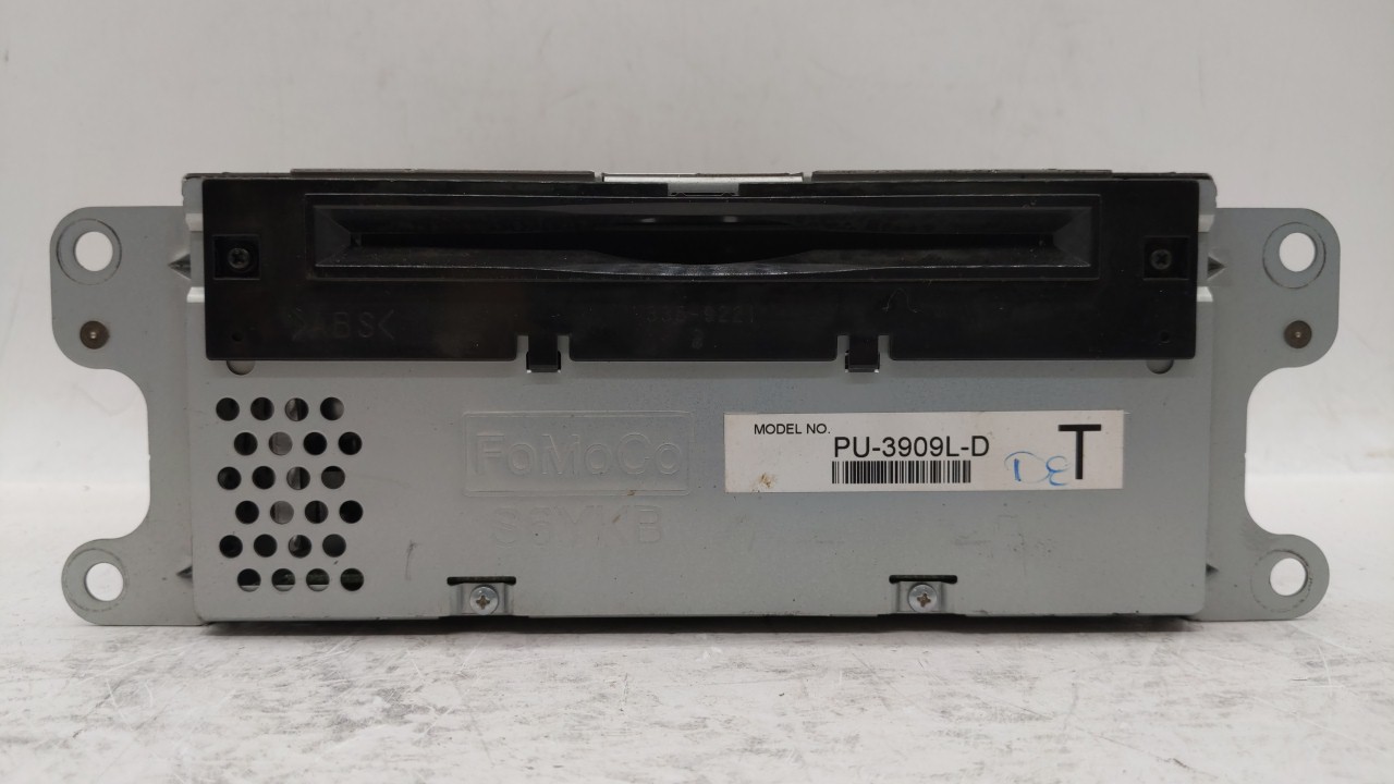 2015-2015 Ford Explorer Am Fm Cd Player Radio Receiver 202605 - Oemusedautoparts1.com