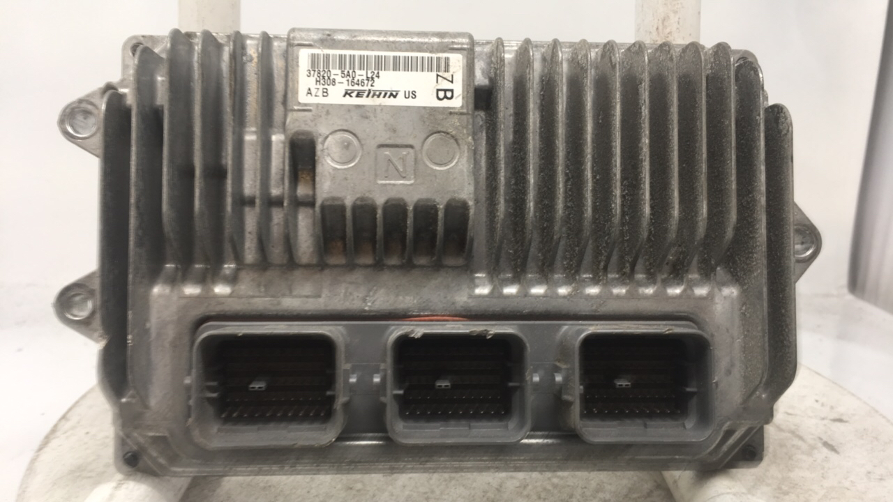 Picture of Accord Honda Engine Computer Ecu Pcm Ecm Pcu Oem 37820-5a0-l24 20382