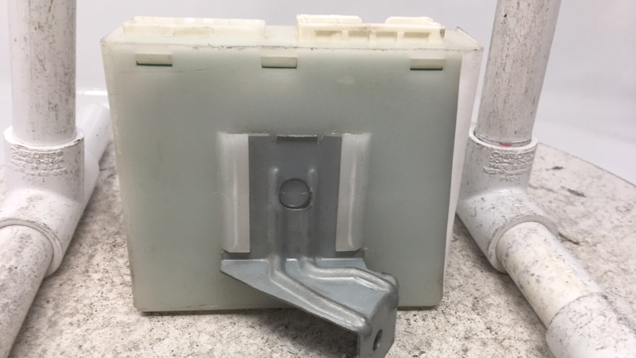 Picture of 2004 Murano Nissan Chassis Control Module Ccm Bcm Body Control 98800 Ca000 20517