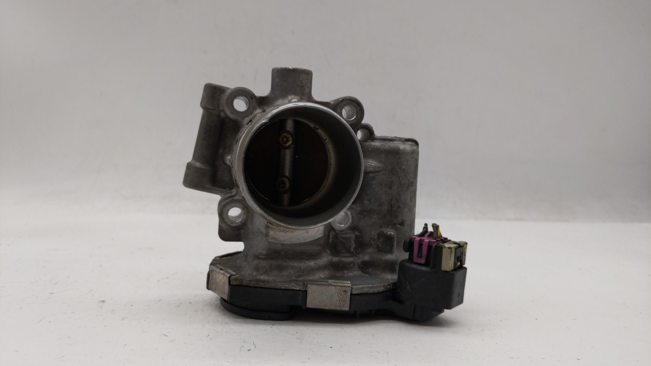 Picture of 2012-2018 Chevrolet Sonic Throttle Body 208314