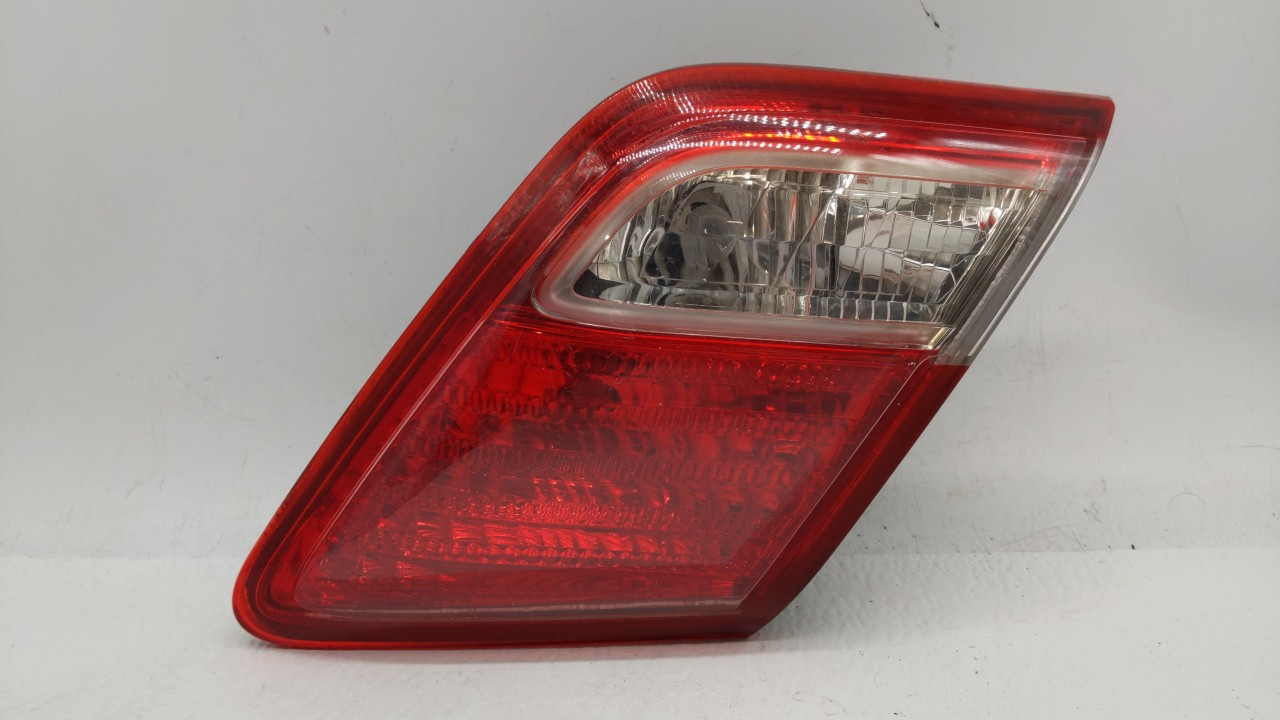 Picture of 2007-2009 Toyota Camry Passenger Right Side Tail Light Taillight Oem 215138