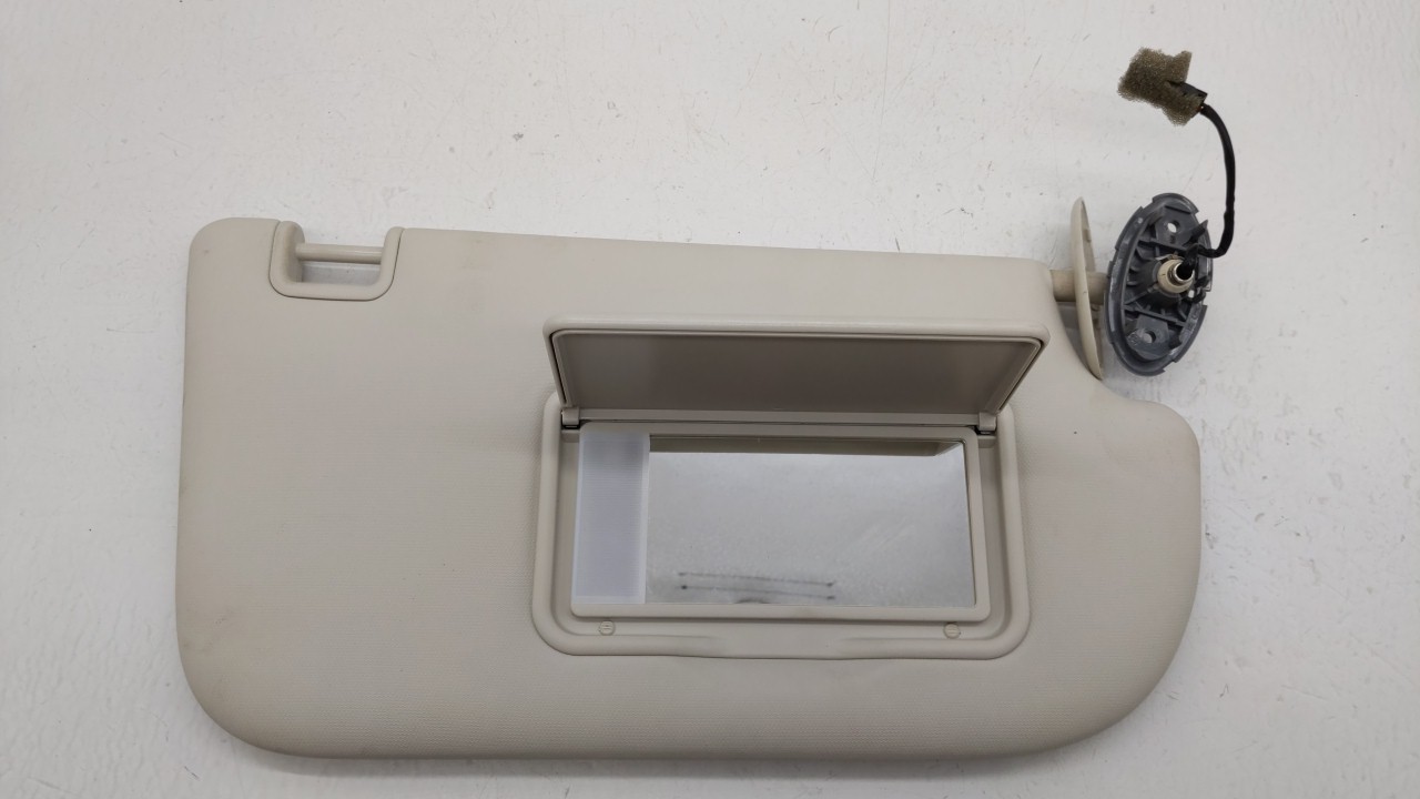 Picture of 2013-2019 Ford Escape Passenger Sun Visor Mirror Right Sunvisor Ivory 216570