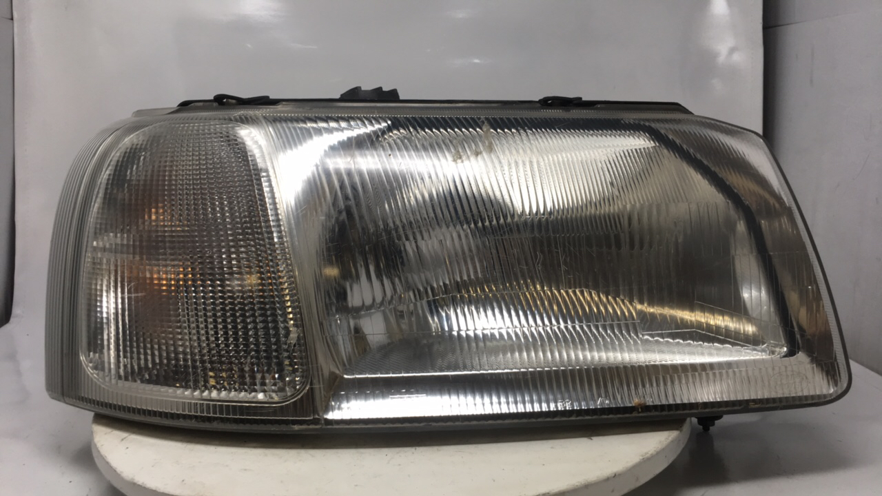 2002 Land Rover Freelander Passenger Right Oem Head Light Headlight Lamp 21968 - Oemusedautoparts1.com