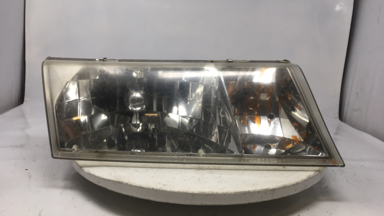 2000-2002 Ford Grand Marquis Passenger Right Oem Head Light Headlight Lamp 22043 - Oemusedautoparts1.com