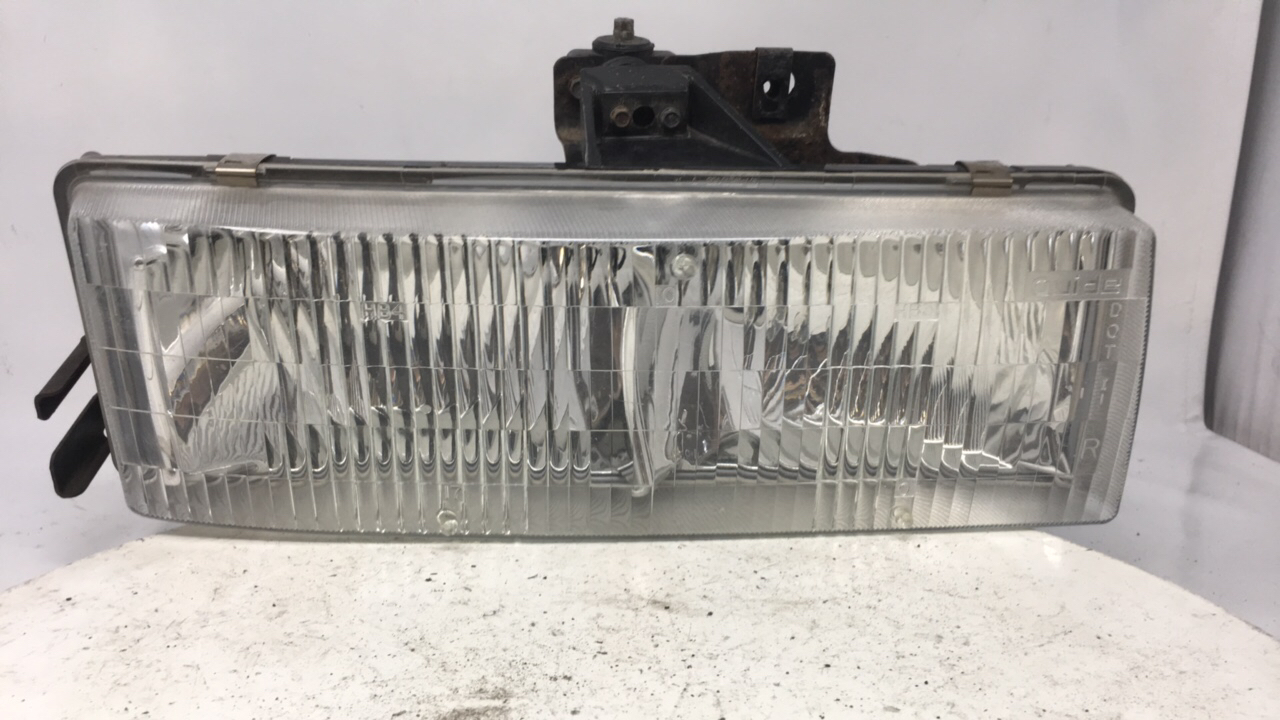 2002-2004 Oldsmobile Bravada Driver Left Oem Head Light Headlight Lamp 22104 - Oemusedautoparts1.com