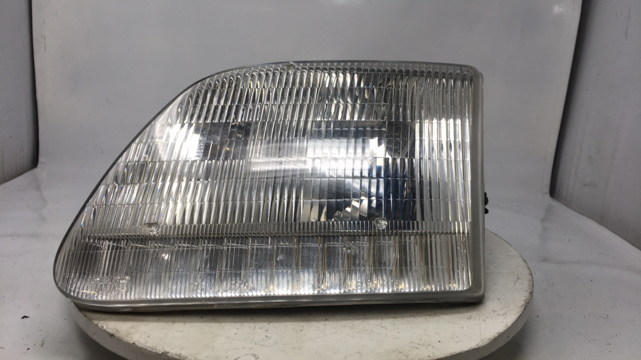 1997-2002 Ford Expedition Passenger Right Oem Head Light Headlight Lamp 22110 - Oemusedautoparts1.com