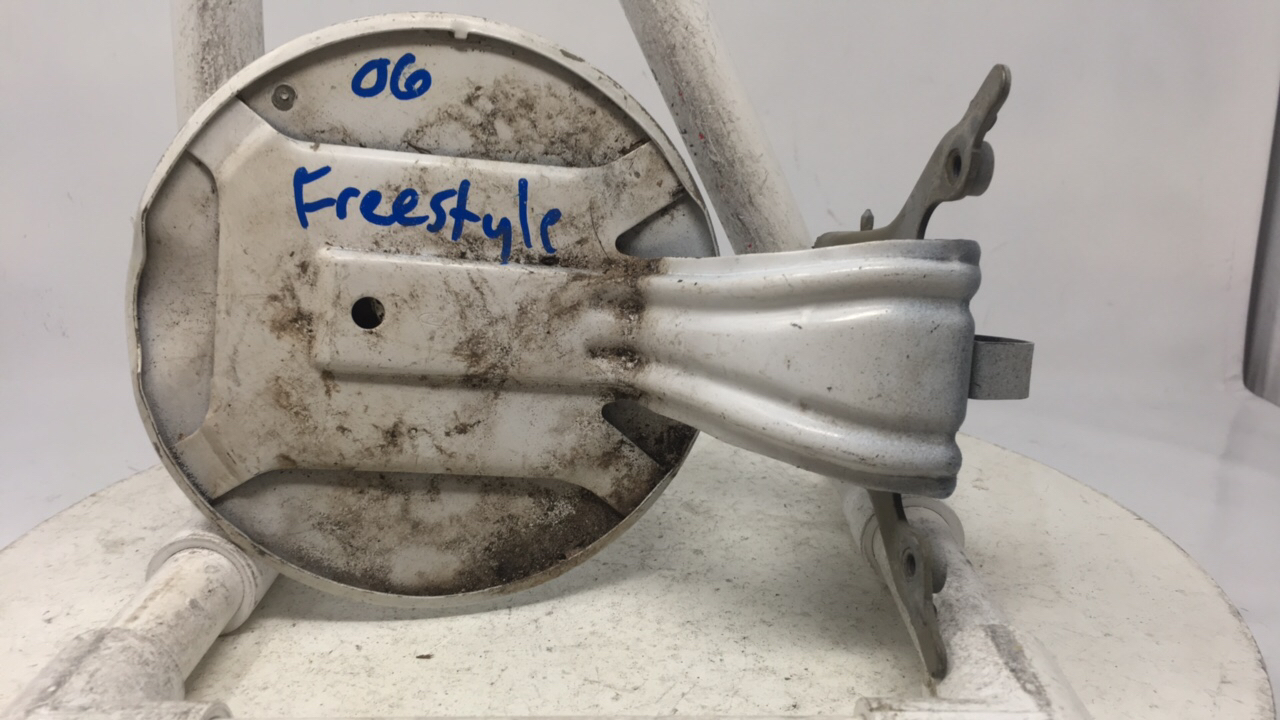 2006 Ford Freestyle Fuel Tank Door Lid Gas Tank White 22279 - Oemusedautoparts1.com
