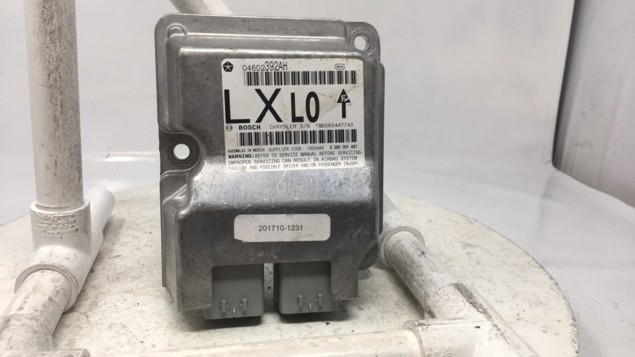Picture of 2005 Magnum Dodge Engine Computer Ecu Pcm Oem 12600940 22300