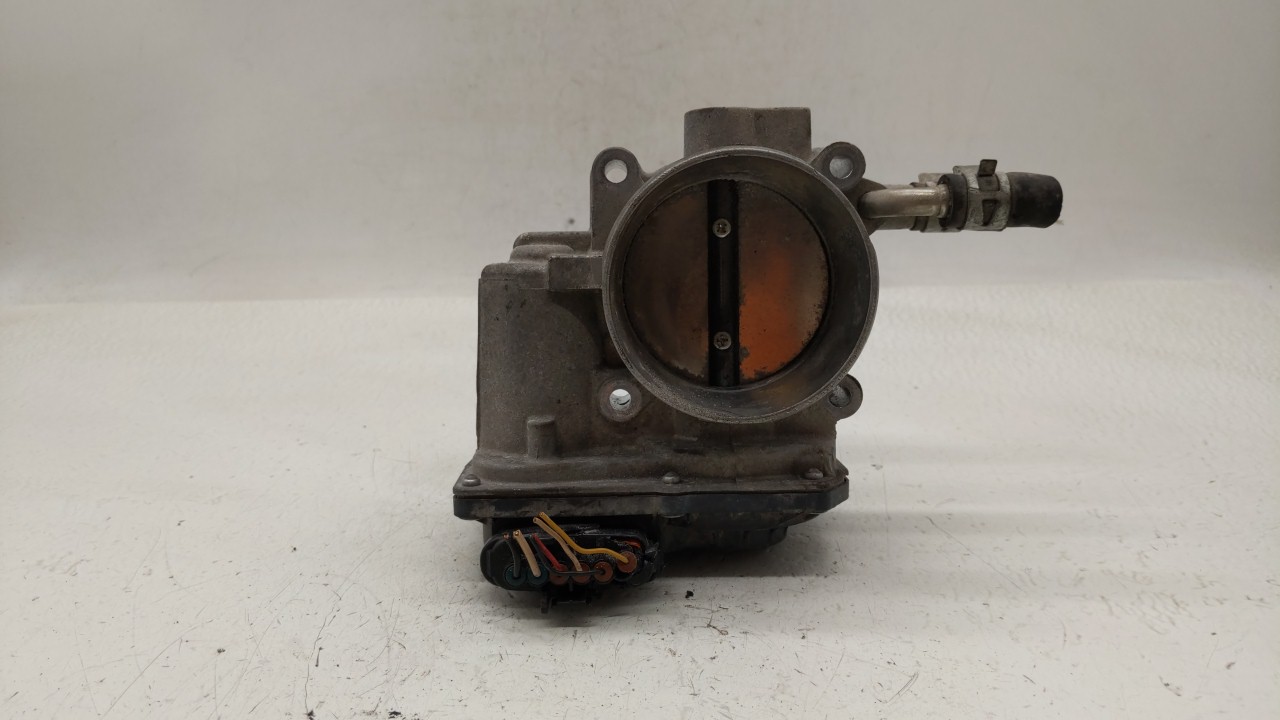 Picture of 2010-2017 Toyota Camry Throttle Body 231889