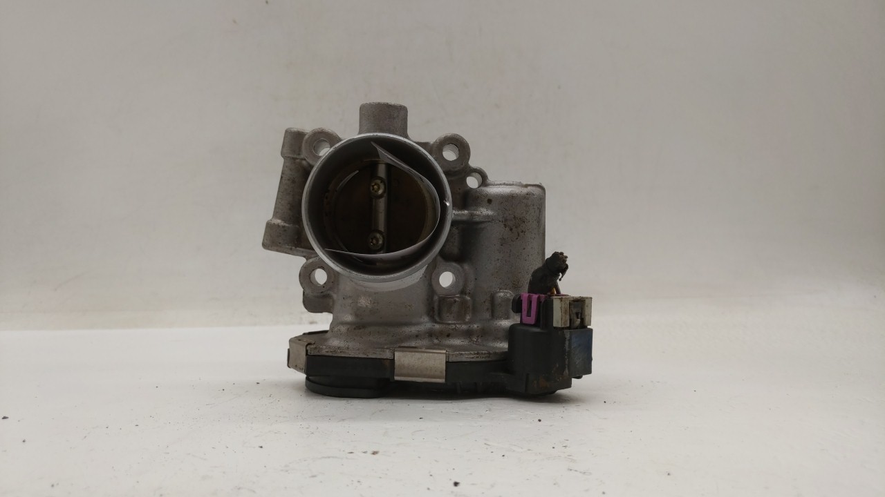 Picture of 2013-2018 Chevrolet Trax Throttle Body 233124