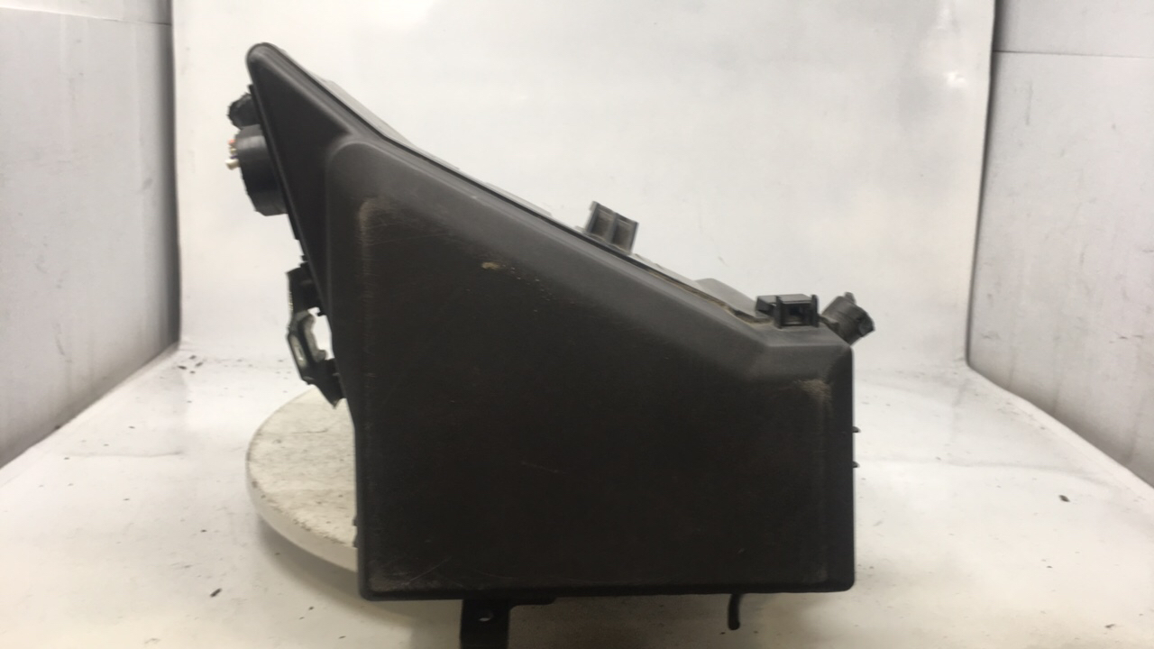 2010-2013 Subaru Forester Fusebox Fuse Box Relay Module Mb100200b 24072 - Oemusedautoparts1.com