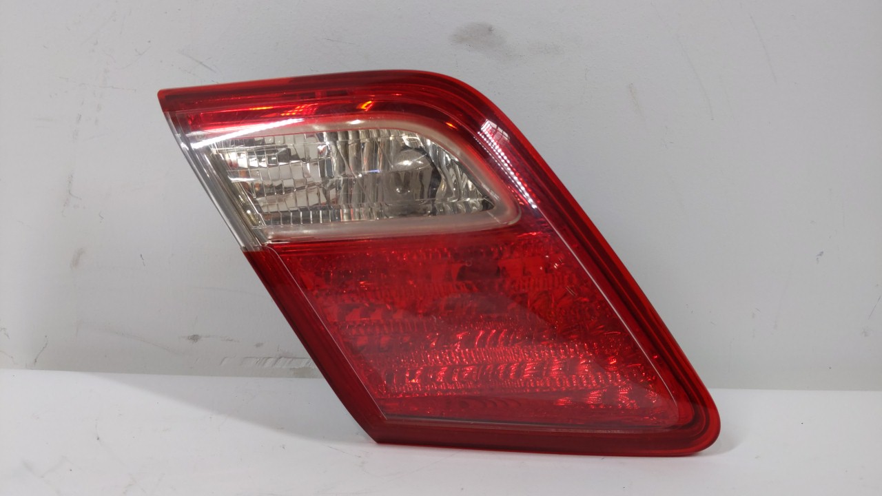 Picture of 2007-2009 Toyota Camry Driver Left Side Tail Light Taillight Oem 243852