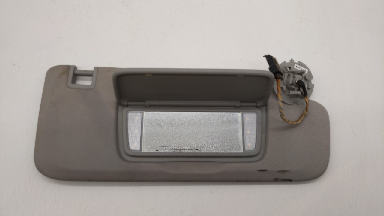 2018-2019 Chevrolet Equinox Passenger Sun Visor Mirror Right Sunvisor 245510 - Oemusedautoparts1.com