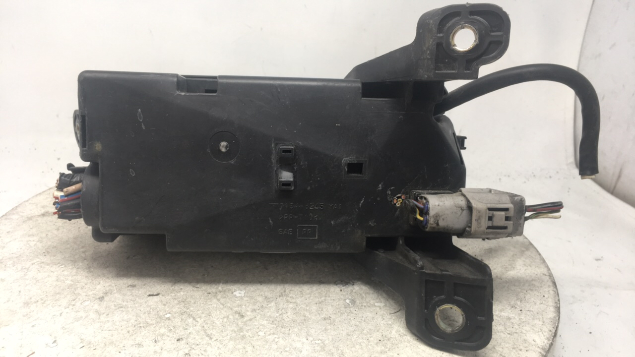 2012 Hyundai Genesis Fusebox Fuse Box Relay Module 91205-2m445 24825 - Oemusedautoparts1.com