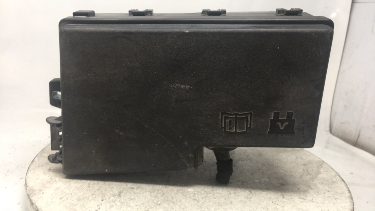 2013 Ford Focus Fusebox Fuse Box Relay Module Av6t-14a142-aa 24881 - Oemusedautoparts1.com