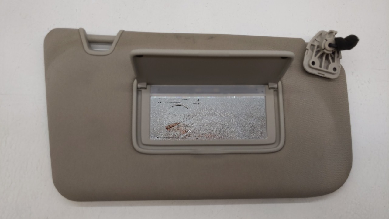 Picture of 2018-2019 Nissan Rogue Passenger Sun Visor Mirror Right Sunvisor Beige 248992