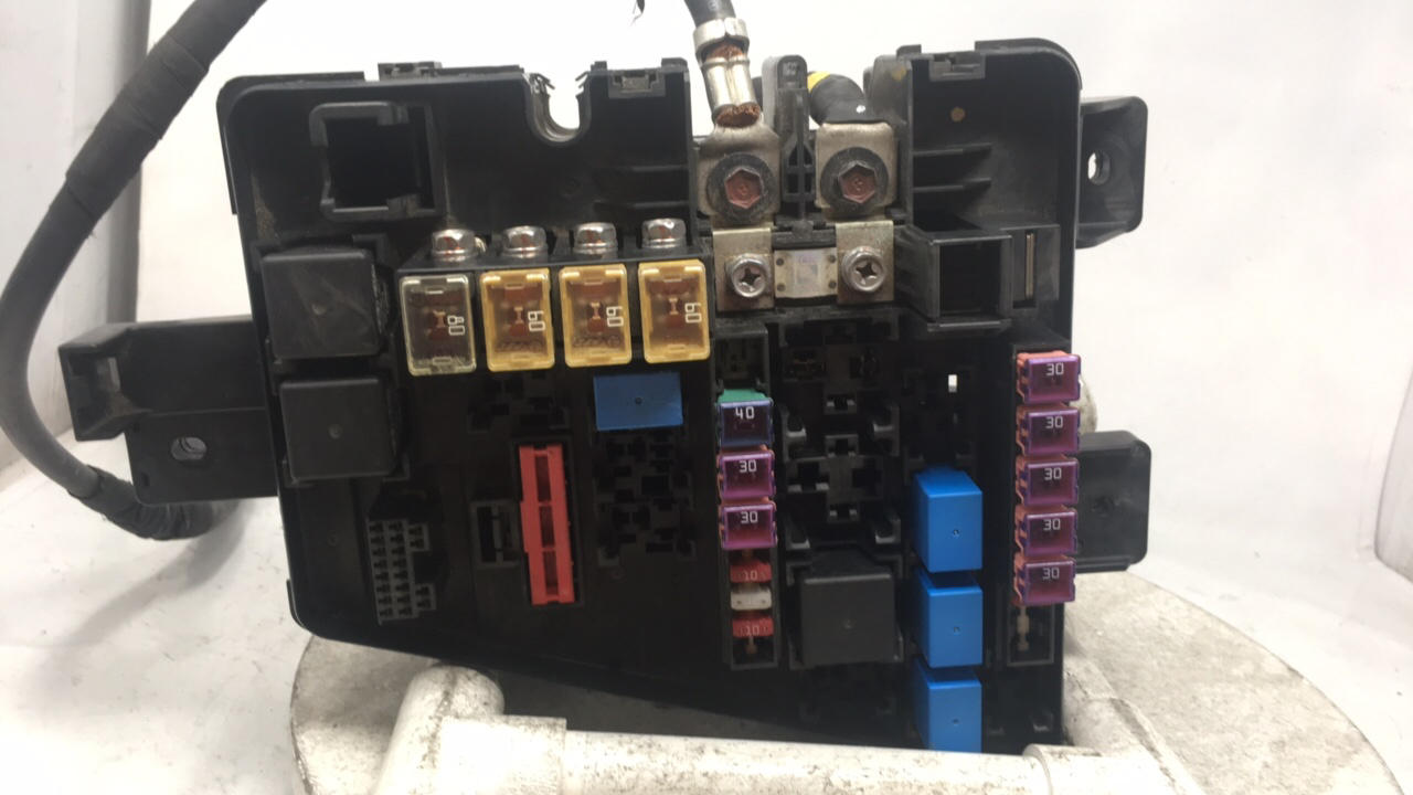 2014-2016 Hyundai Genesis Fusebox Fuse Box Relay Module 91940-3m160 24952 - Oemusedautoparts1.com