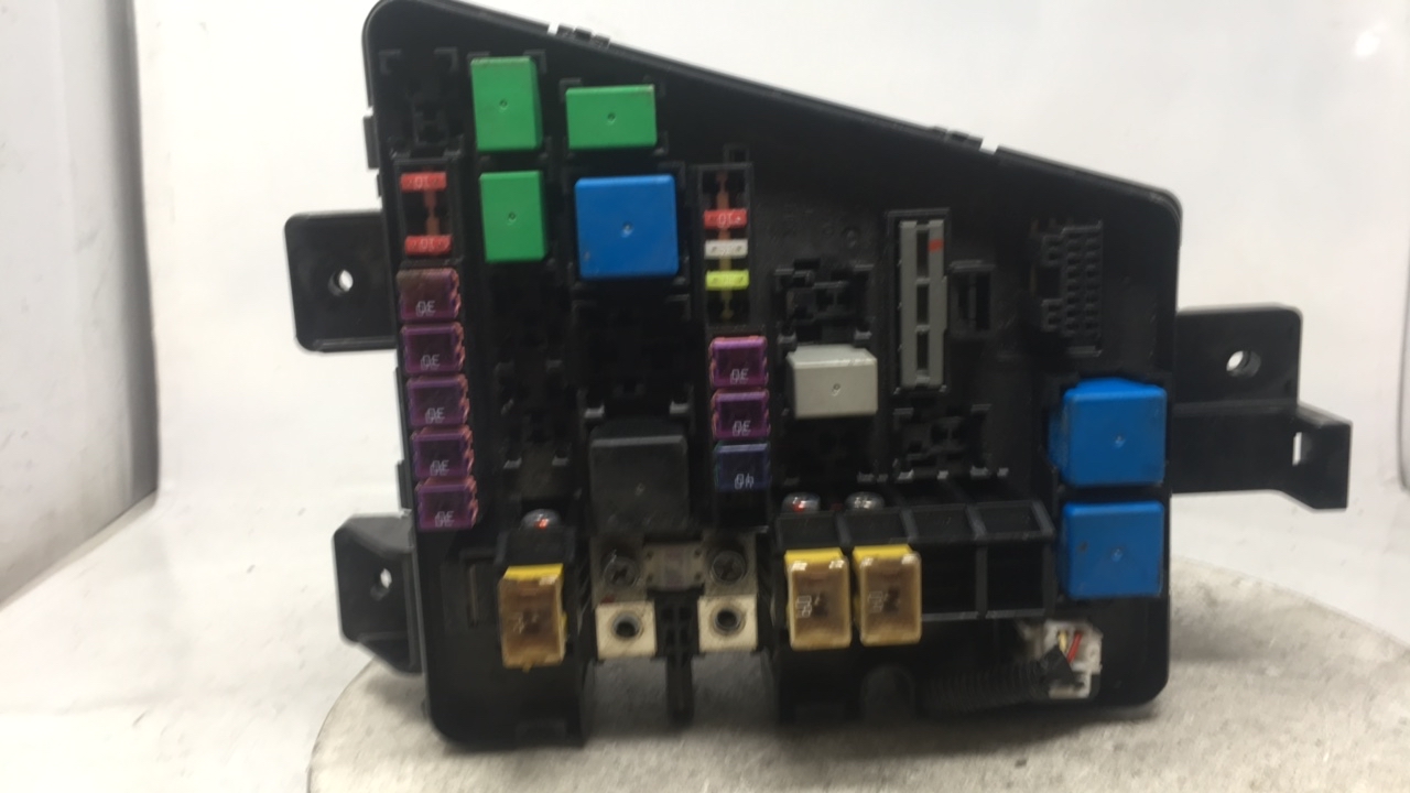 2014-2016 Hyundai Genesis Fusebox Fuse Box Relay Module 91940-3m160 25283 - Oemusedautoparts1.com