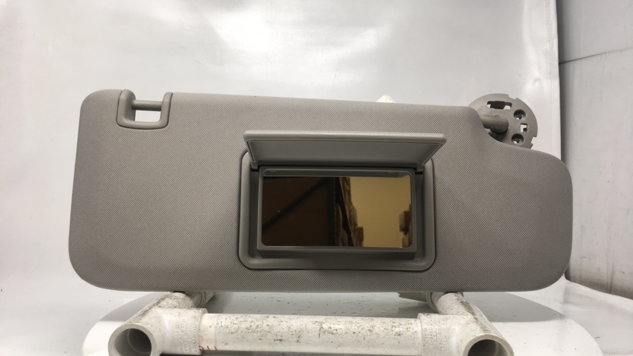 2004-2012 Chevrolet Malibu Passenger Right Sun Visor Sunvisor Gray 25561 - Oemusedautoparts1.com