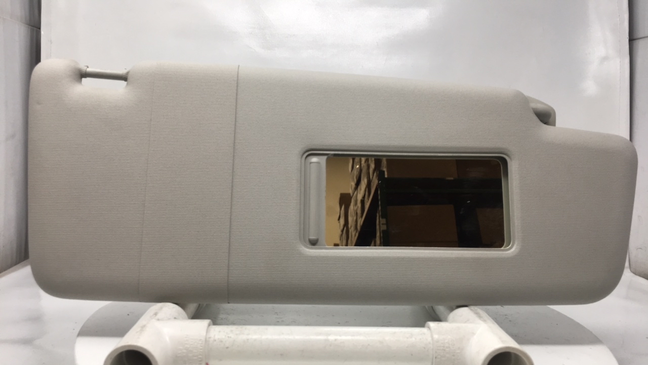 2013 Volkswagen Passat Passenger Sun Visor Mirror Right Sunvisor 25720 - Oemusedautoparts1.com