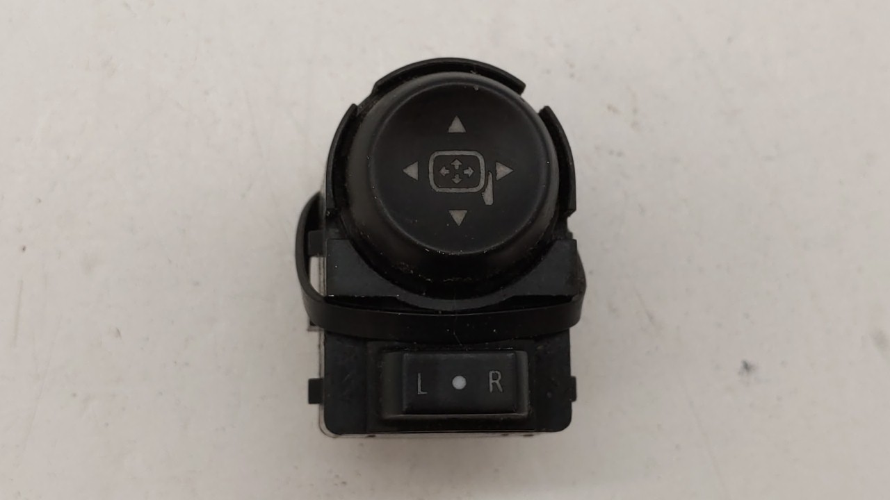 2010-2017 Chevrolet Equinox Driver Left Door Master Power Window Switch 257226 - Oemusedautoparts1.com