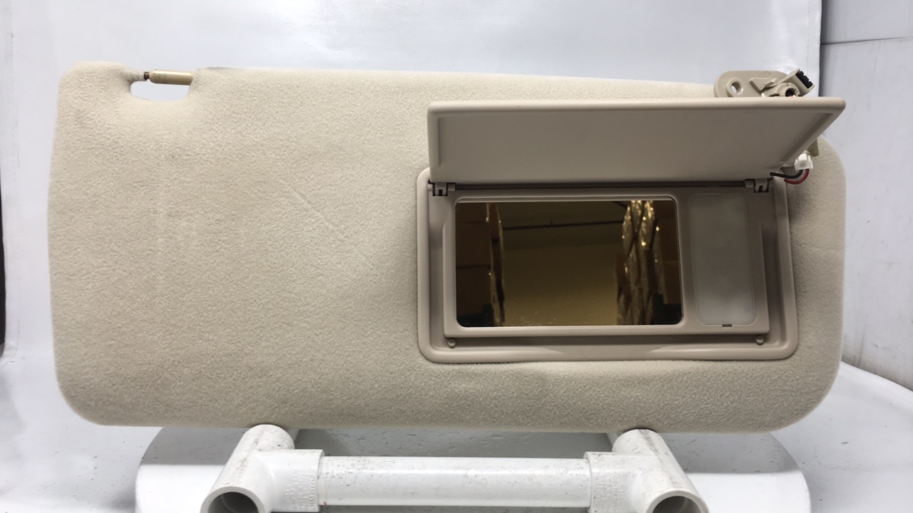 2001-2006 Mitsubishi Montero Passenger Sun Visor Mirror Right Sunvisor 25955 - Oemusedautoparts1.com