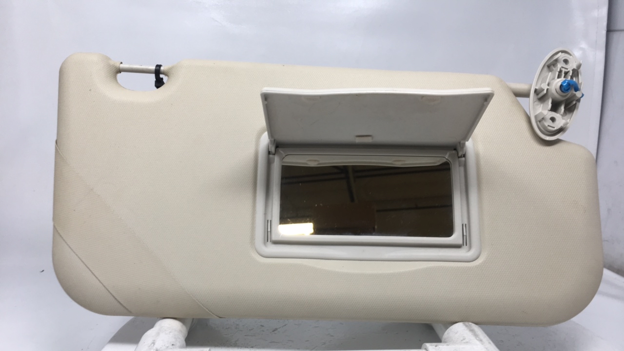 2012-2013 Ford Focus Passenger Sun Visor Mirror Right Sunvisor Ivory 26186 - Oemusedautoparts1.com