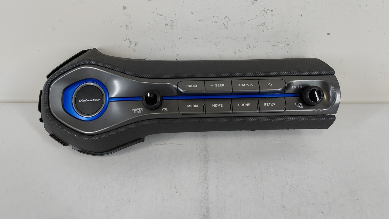 Picture of 2019-2020 Hyundai Veloster Am Fm Cd Player Radio Receiver 267068