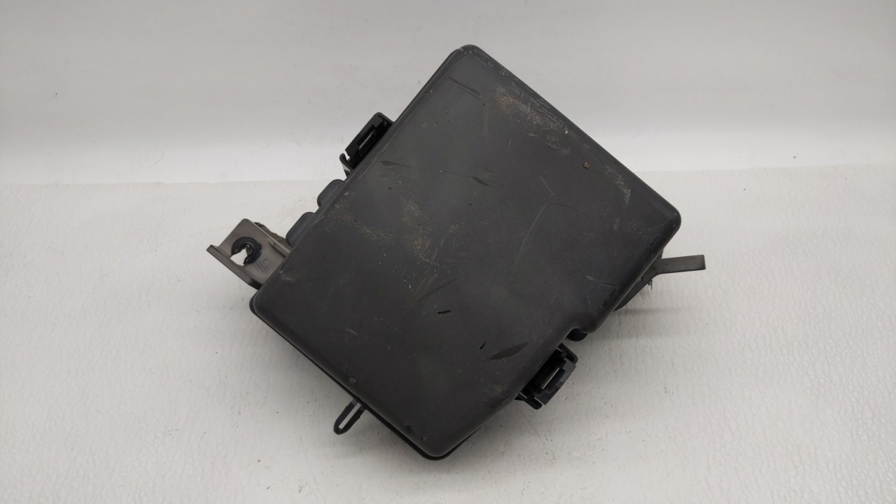 2013-2015 Hyundai Sonata Fusebox Fuse Box Relay Module 269232 - Oemusedautoparts1.com