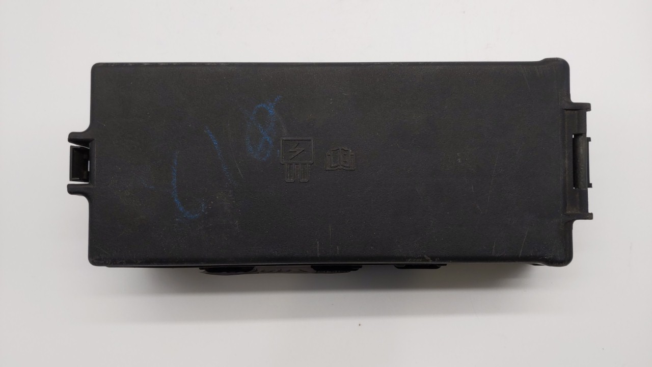 2010-2012 Ford Fusion Fusebox Fuse Box Relay Module 280887 - Oemusedautoparts1.com