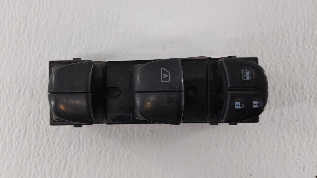 Picture of 2013-2019 Nissan Sentra Driver Left Door Master Power Window Switch 283537