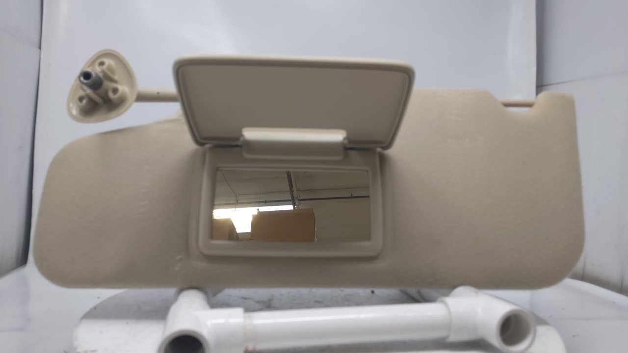 08 09 FORD TAURUS DRIVER SUN VISOR SUNVISOR TAN 15C229 - Oemusedautoparts1.com