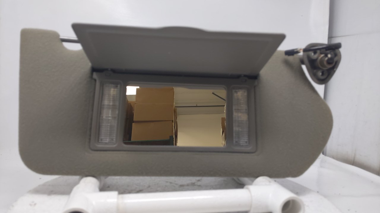 00 01 02 03 04 05 MONTE CARLO PASSENGER SUN VISOR SUNVISOR SHADE TAUPE 11T845 - Oemusedautoparts1.com