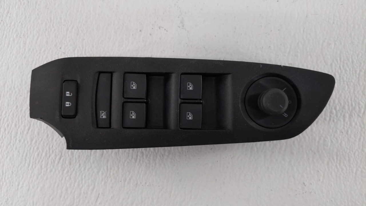 Picture of 2019 Chevrolet Trax Driver Left Door Master Power Window Switch 285901