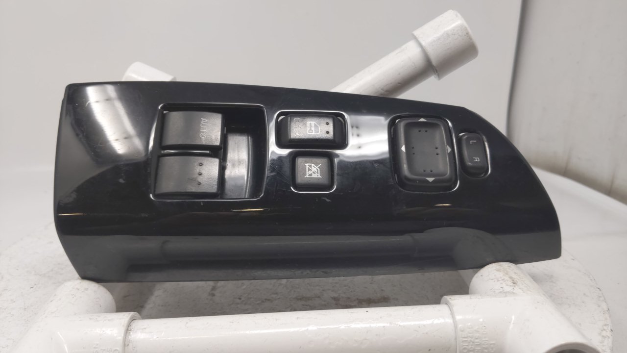 Picture of 2004 Mazda Rx-8 Driver Left Door Master Power Window Switch 28664