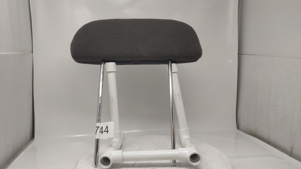 98-00 Dodge Durango Headrest Driver Passenger Rear Head Rest Cloth Gray 13R080 - Oemusedautoparts1.com