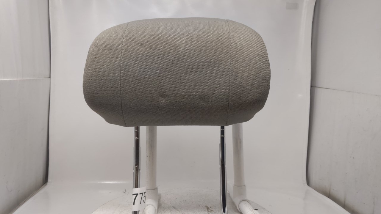 01-05 Saturn LW300 -1 Headrest Driver Passenger Front Cloth Light Gray 14D130 - Oemusedautoparts1.com