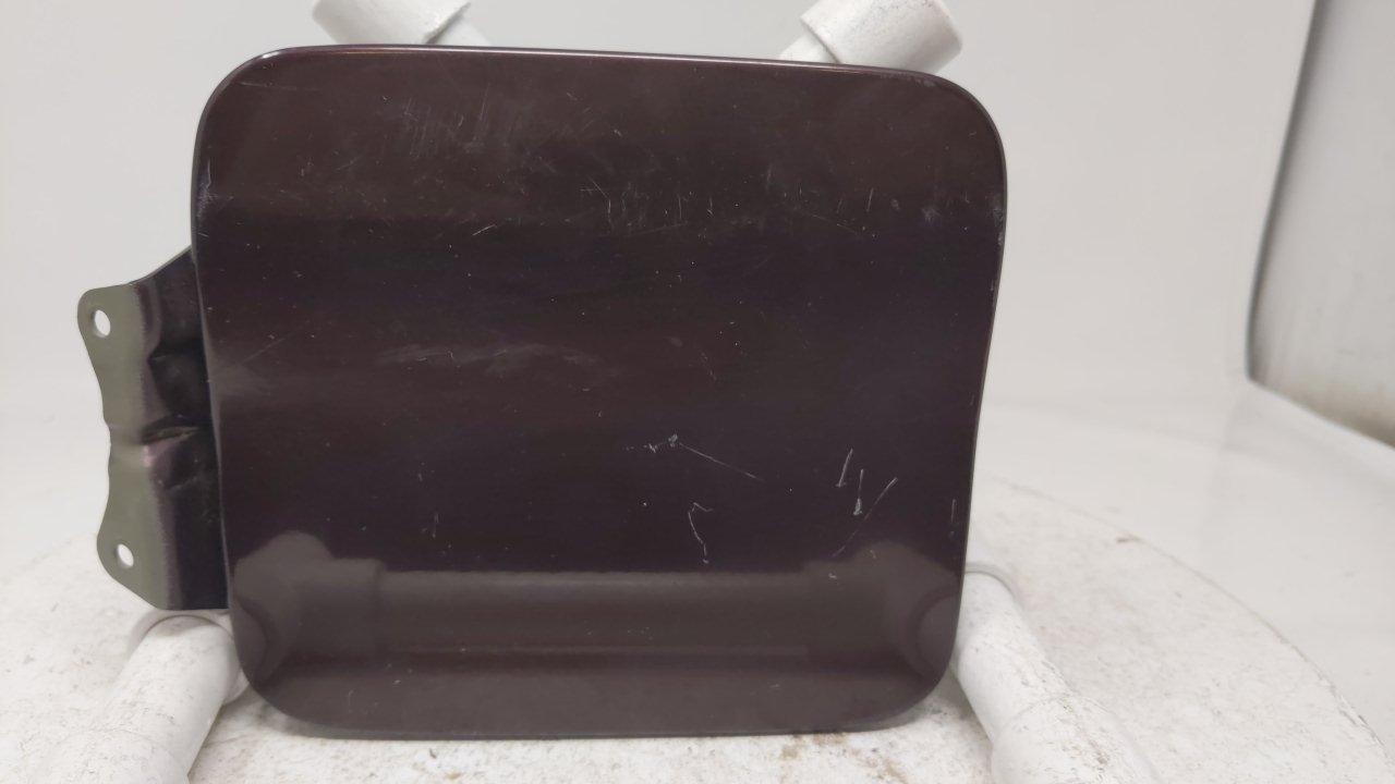 Picture of 92 93 94 95 Mazda MPV Fuel Filler Door Lid Gas Tank Cover Cap OEM Purple 13L329