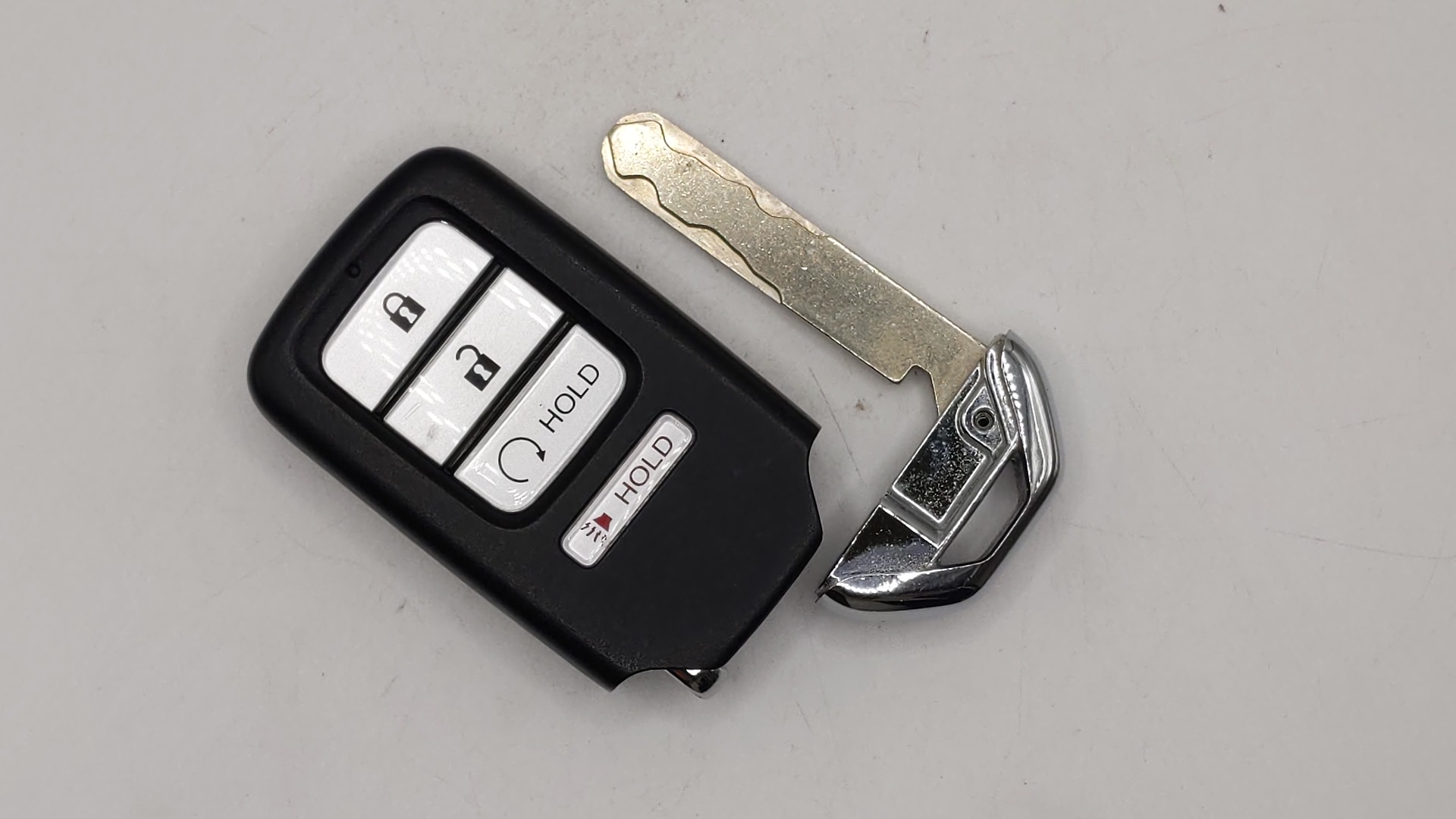 Honda Ridgeline Keyless Entry Remote Fob KR5V2X 72147-T6Z-A11 4 buttons 289738 - Oemusedautoparts1.com