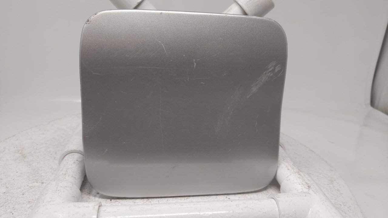 Picture of 92 93 94 95 Mazda MPV Fuel Filler Door Lid Gas Tank Cover Cap OEM Silver 12U224