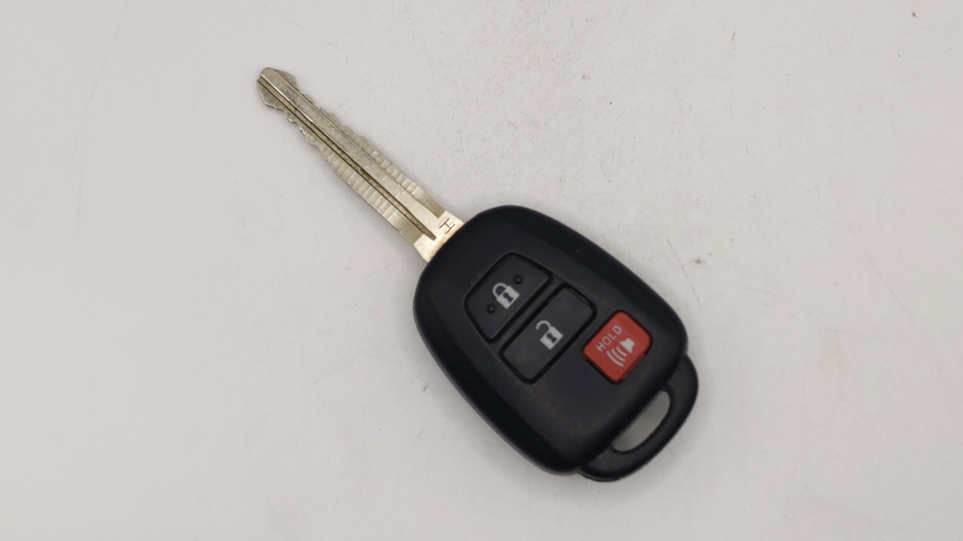 Toyota Sequoia Keyless Entry Remote Fob GQ4-52T H CHIP 89071-0C030 3 buttons - Oemusedautoparts1.com