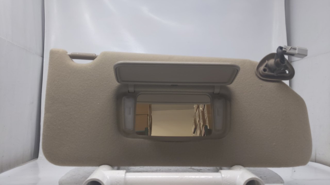 1998-2002 Honda Accord Passenger Sun Visor Sunvisor Shade Right Tan R9S14B17 - Oemusedautoparts1.com