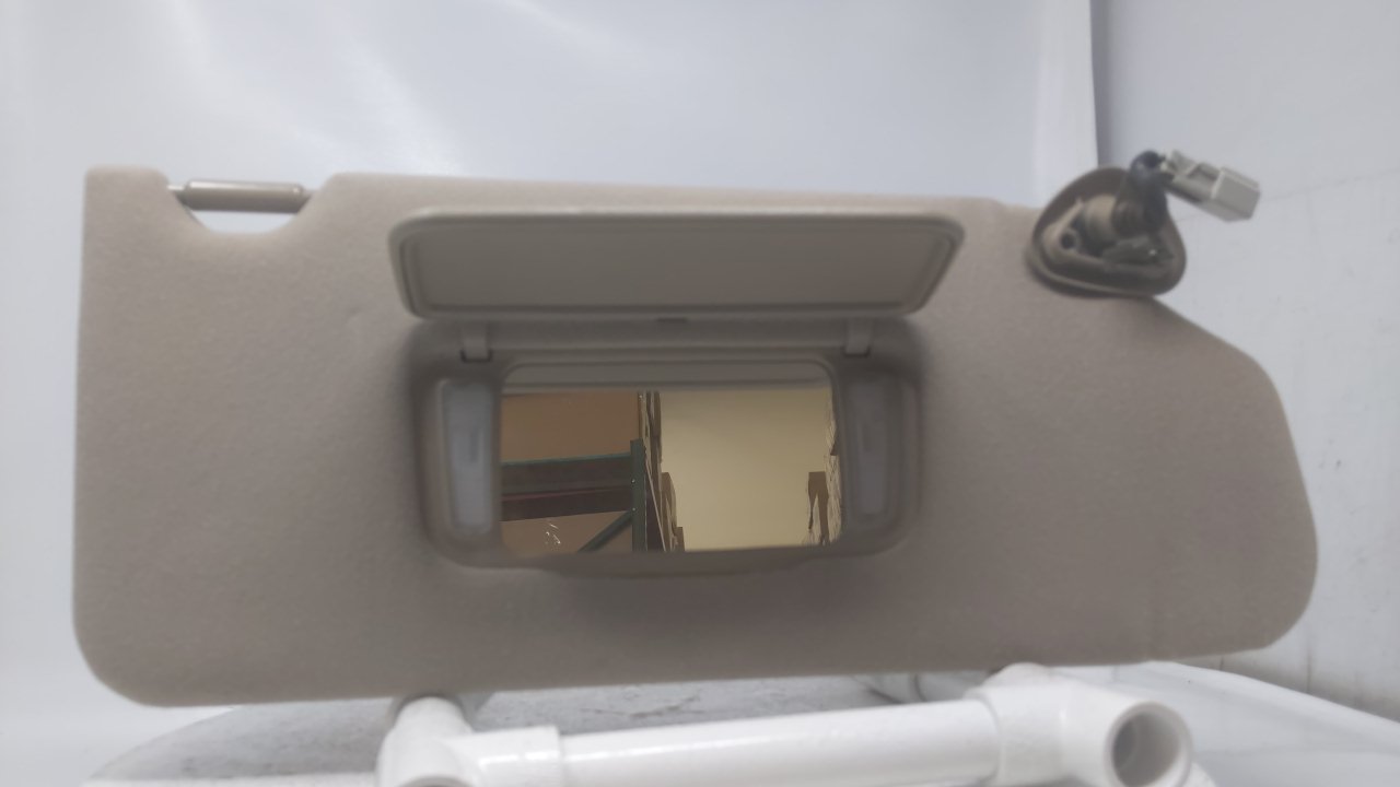 Picture of 98 99 00 01 02 HONDA ACCORD PASSENGER SUN VISOR SUNVISOR SHADE OEM TAN 15X567
