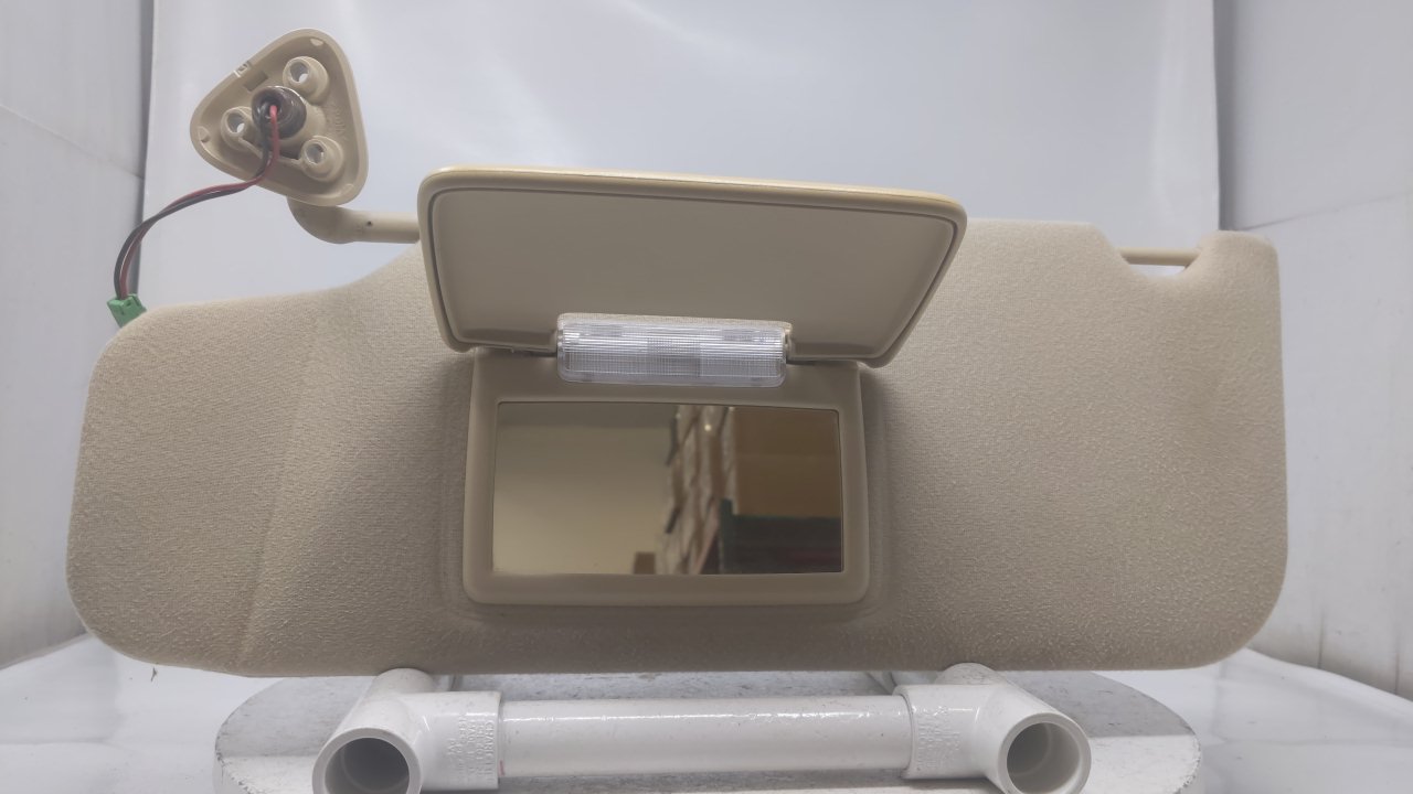 08 09 FORD TAURUS DRIVER SUN VISOR SUNVISOR TAN 19L553 - Oemusedautoparts1.com