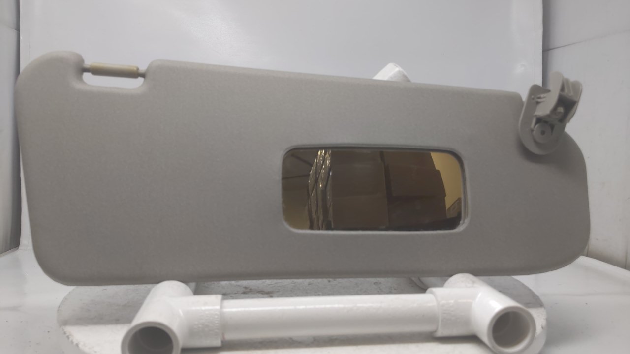 Picture of 04 05 06 07 08 09 10 11 CHEVROLET AVEO PASSENGER SUN VISOR SUNVISOR GRAY 19H463