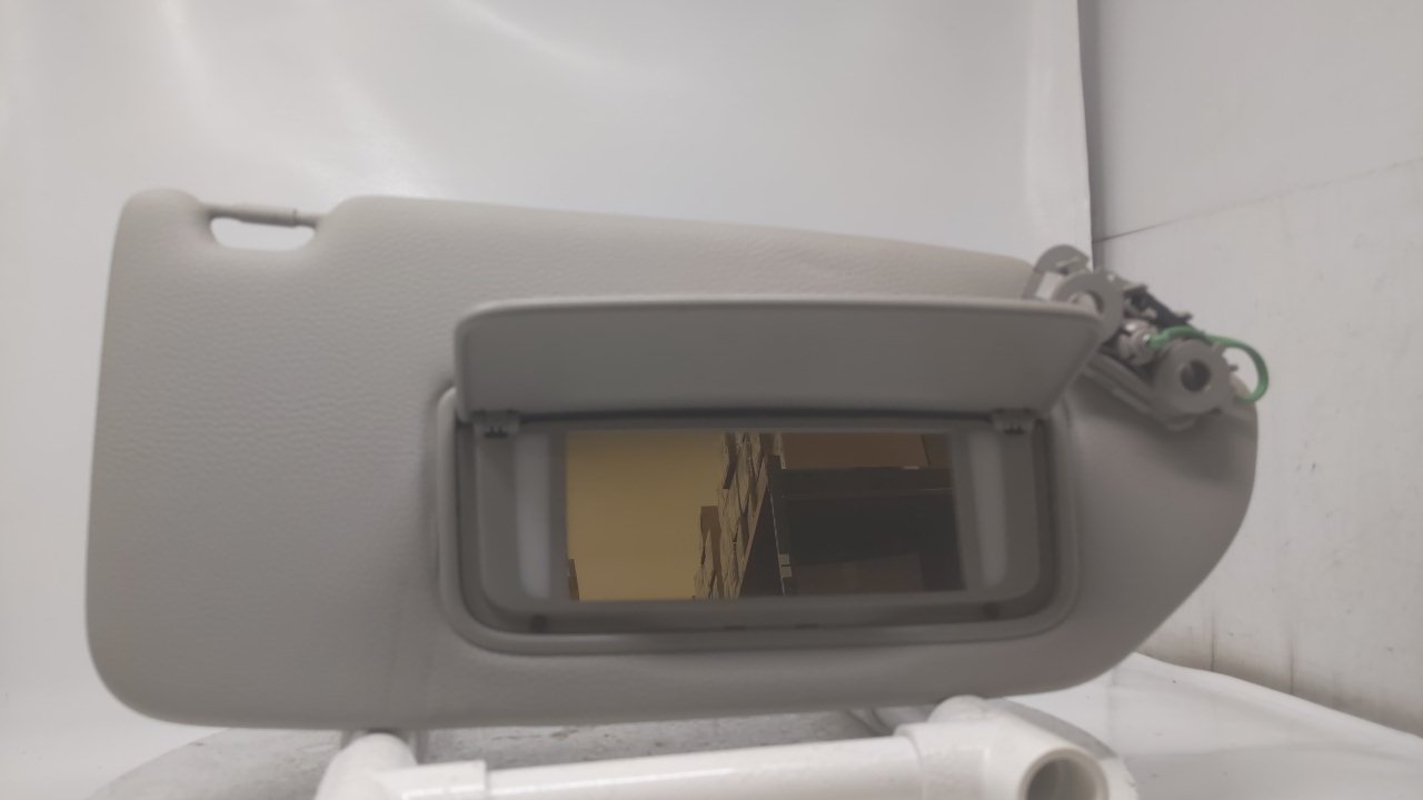 2002 Volvo S60 Passenger Sun Visor Mirror Right Sunvisor Gray 29209 - Oemusedautoparts1.com