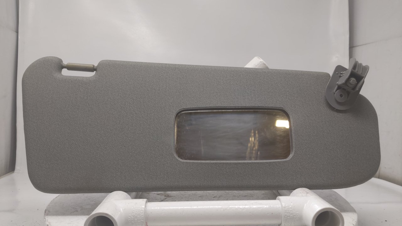 2004 Chevrolet Aveo Passenger Sun Visor Mirror Right Sunvisor Gray 29268 - Oemusedautoparts1.com